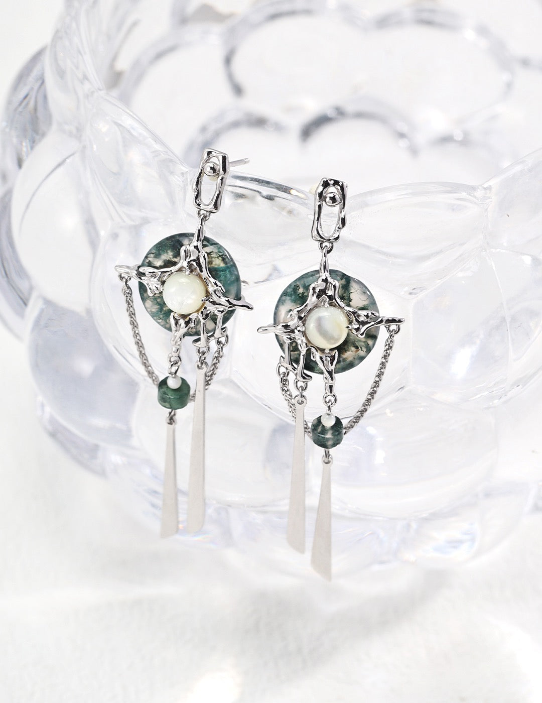 New Chinese Watercress Agate Peace Buckle Earrings