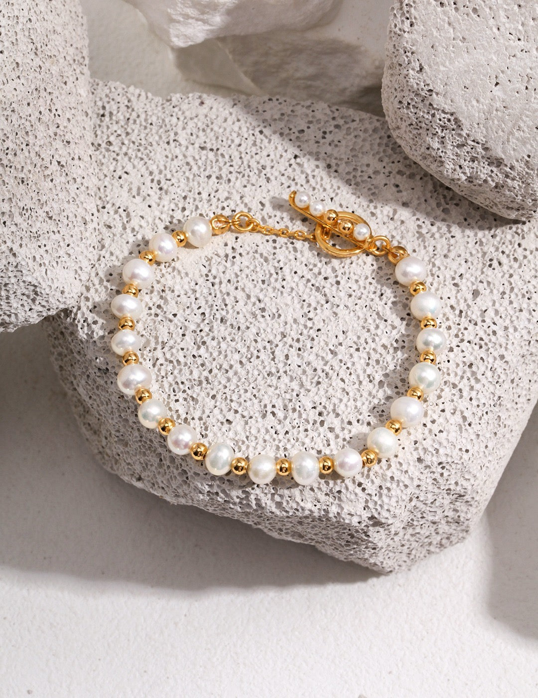 Balance Beam Pearl Bracelet