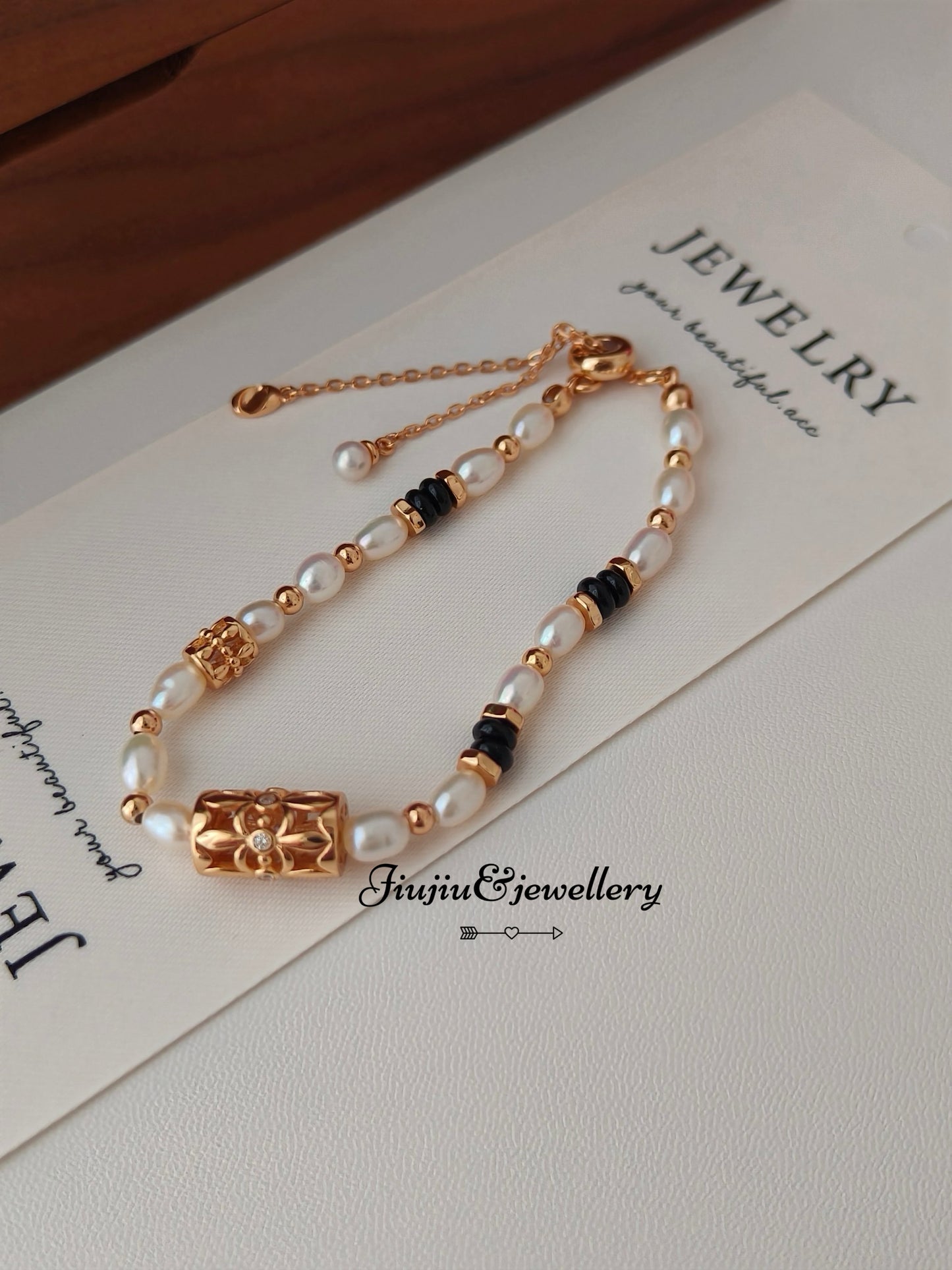 18k Gold Onyx Transit Beads Bracelet