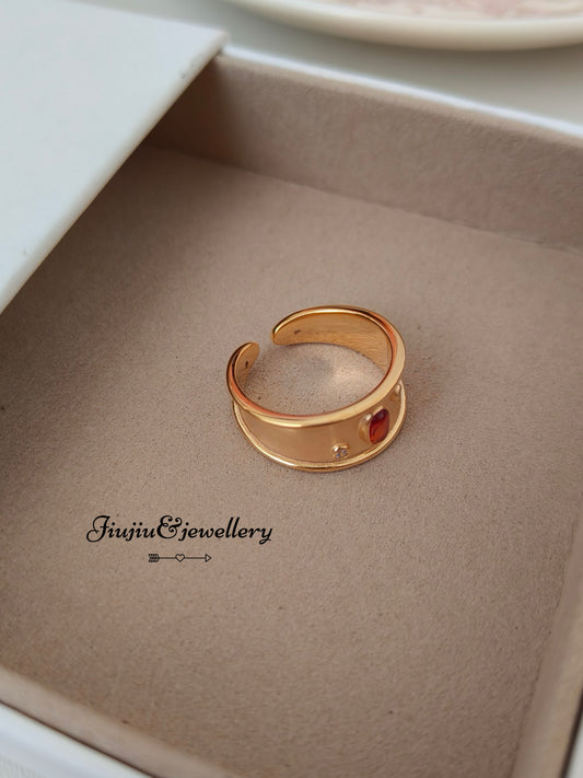 18k Gold Vintage Ring