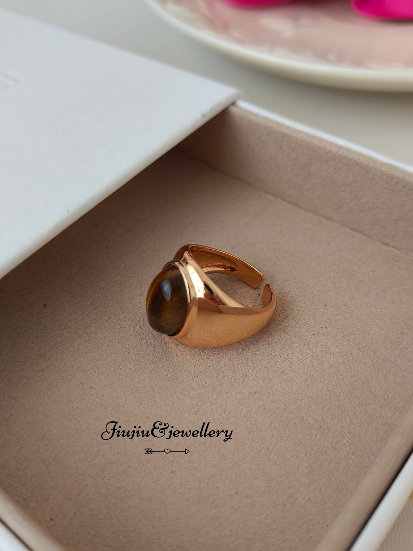 18k Gold Tiger Eye Stone Ring