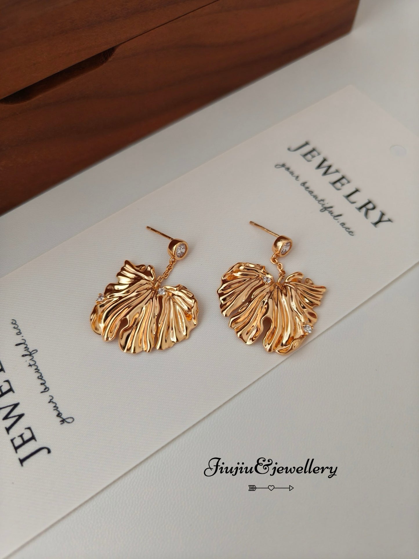 Banana Leaf 18k Gold Earrings