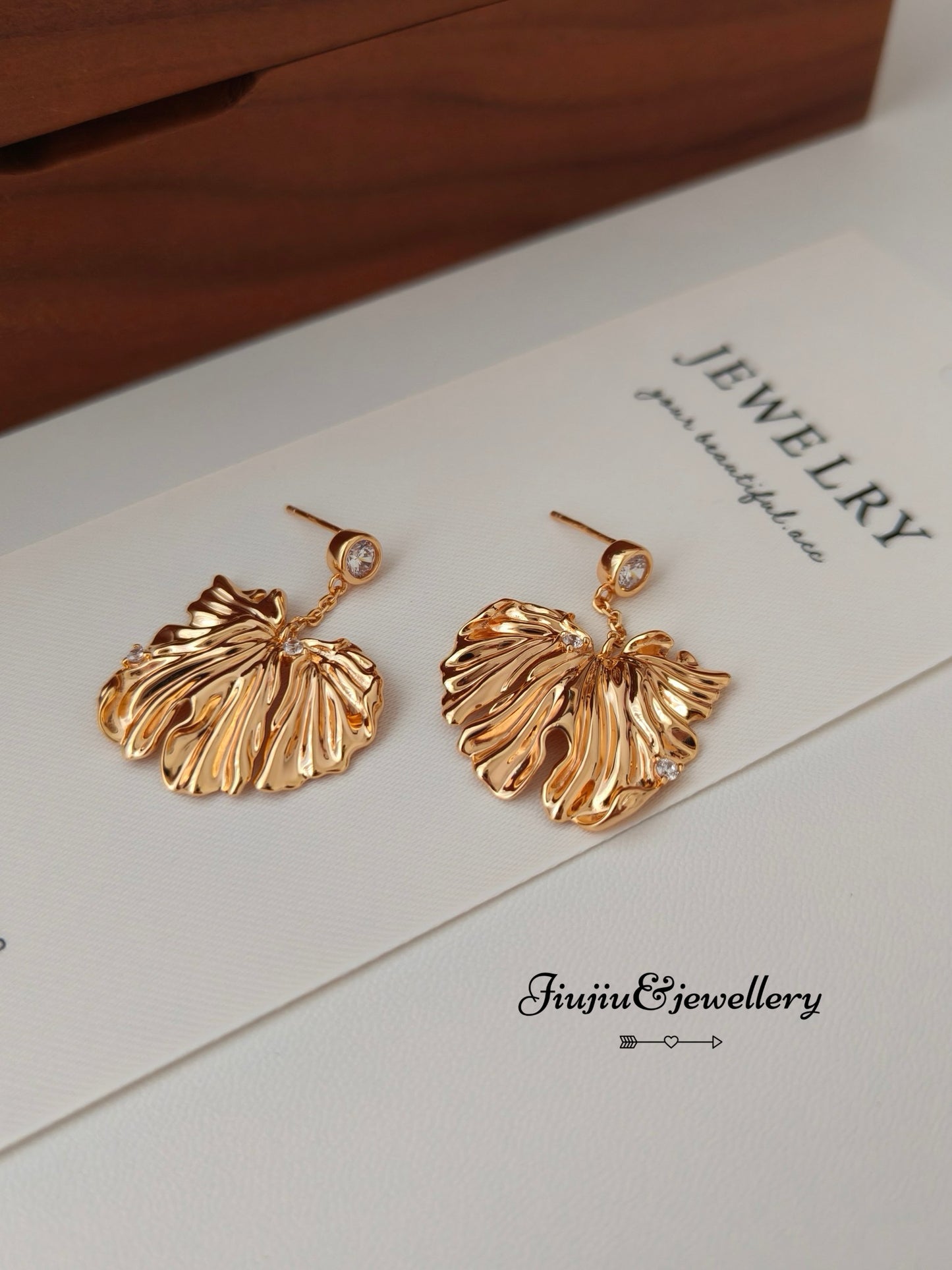 Banana Leaf 18k Gold Earrings