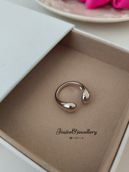 Round Arc Sterling Silver Ring