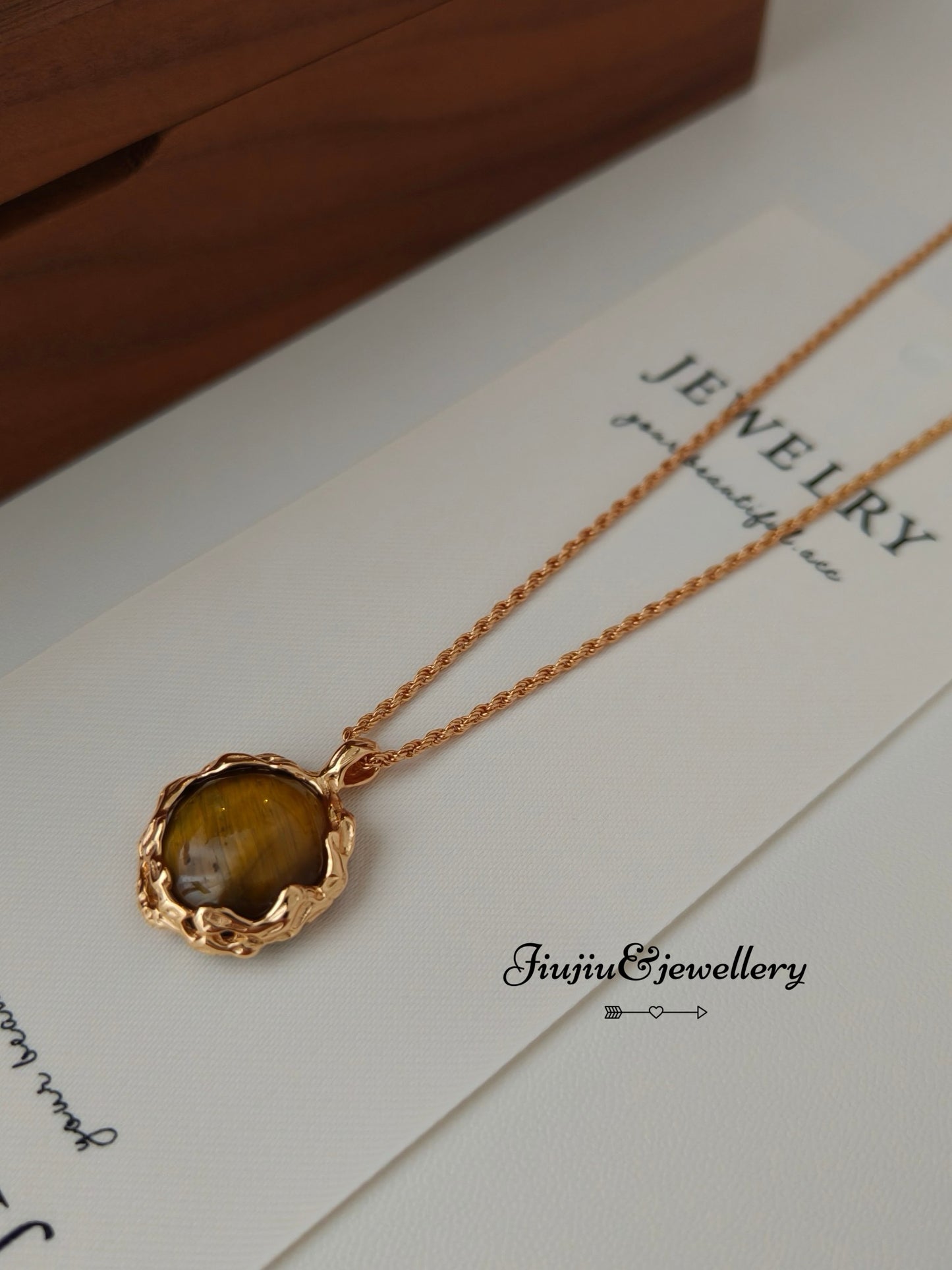 Simple Tiger Eye Necklace