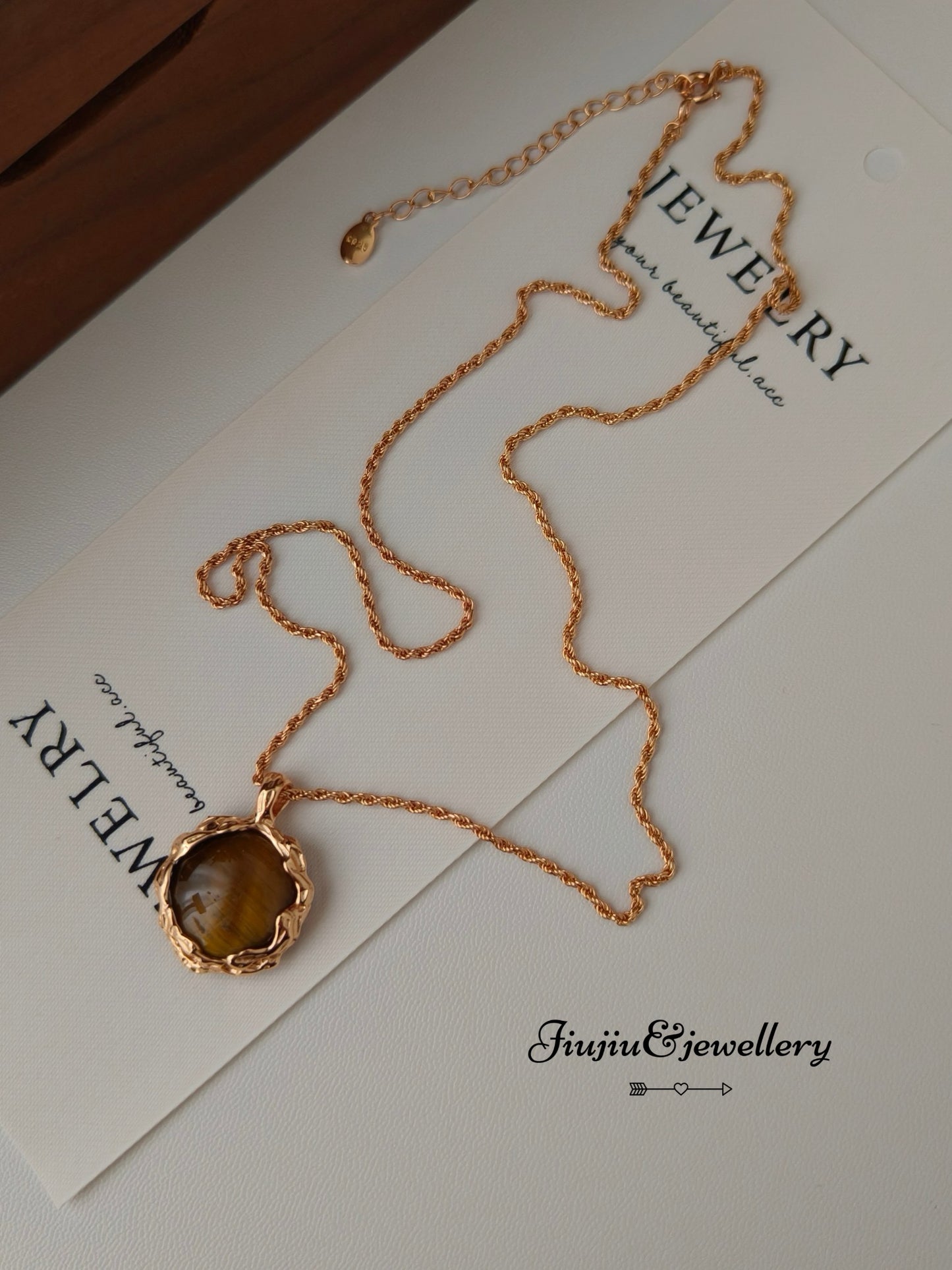 Simple Tiger Eye Necklace