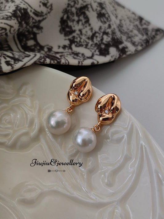 Squeeze Shape Pearl Earrings