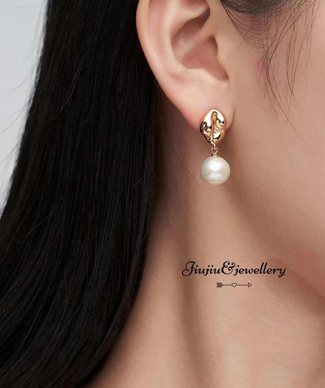 Squeeze Shape Pearl Earrings