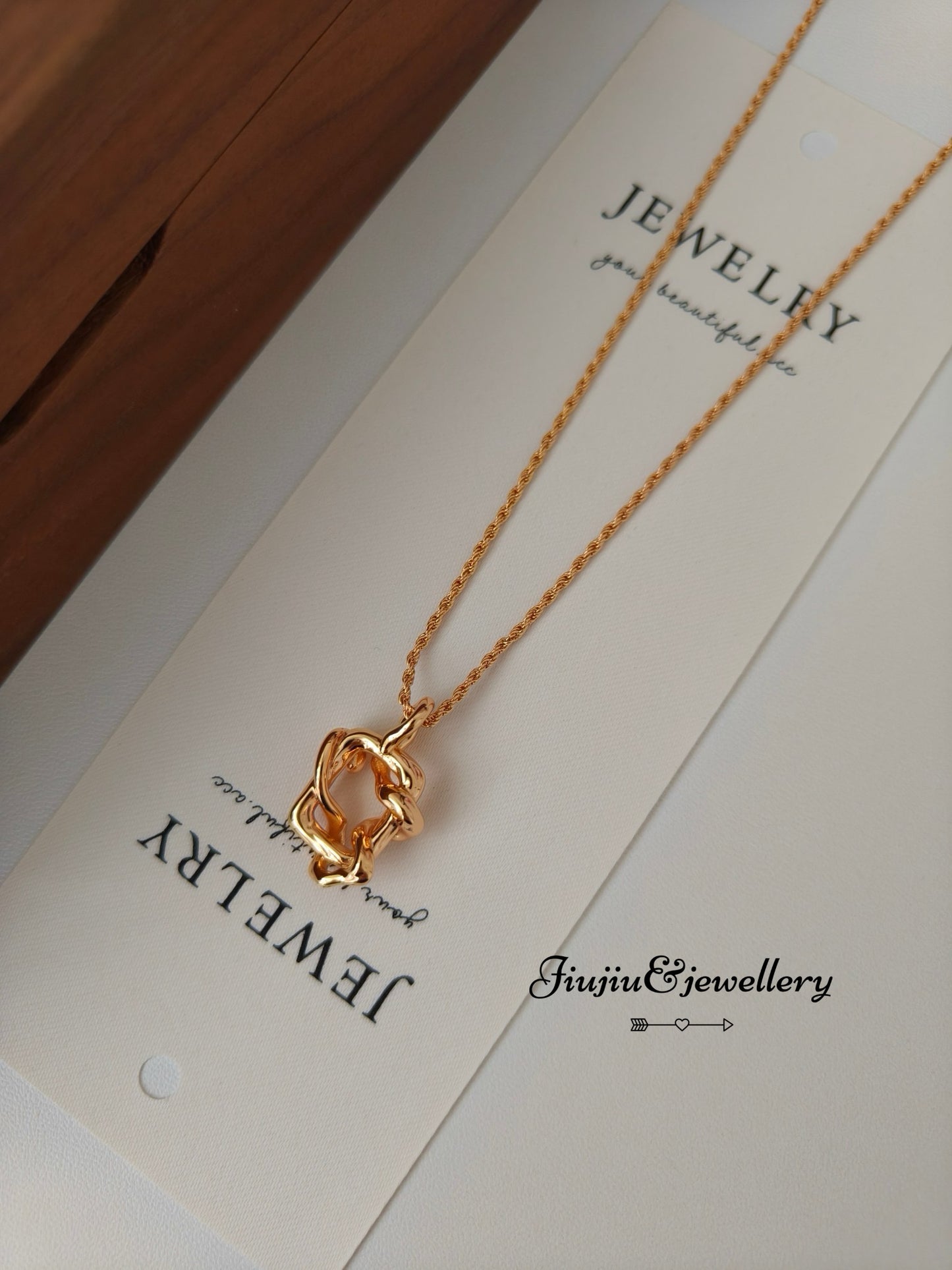 18k Gold Möbius Ring Necklace