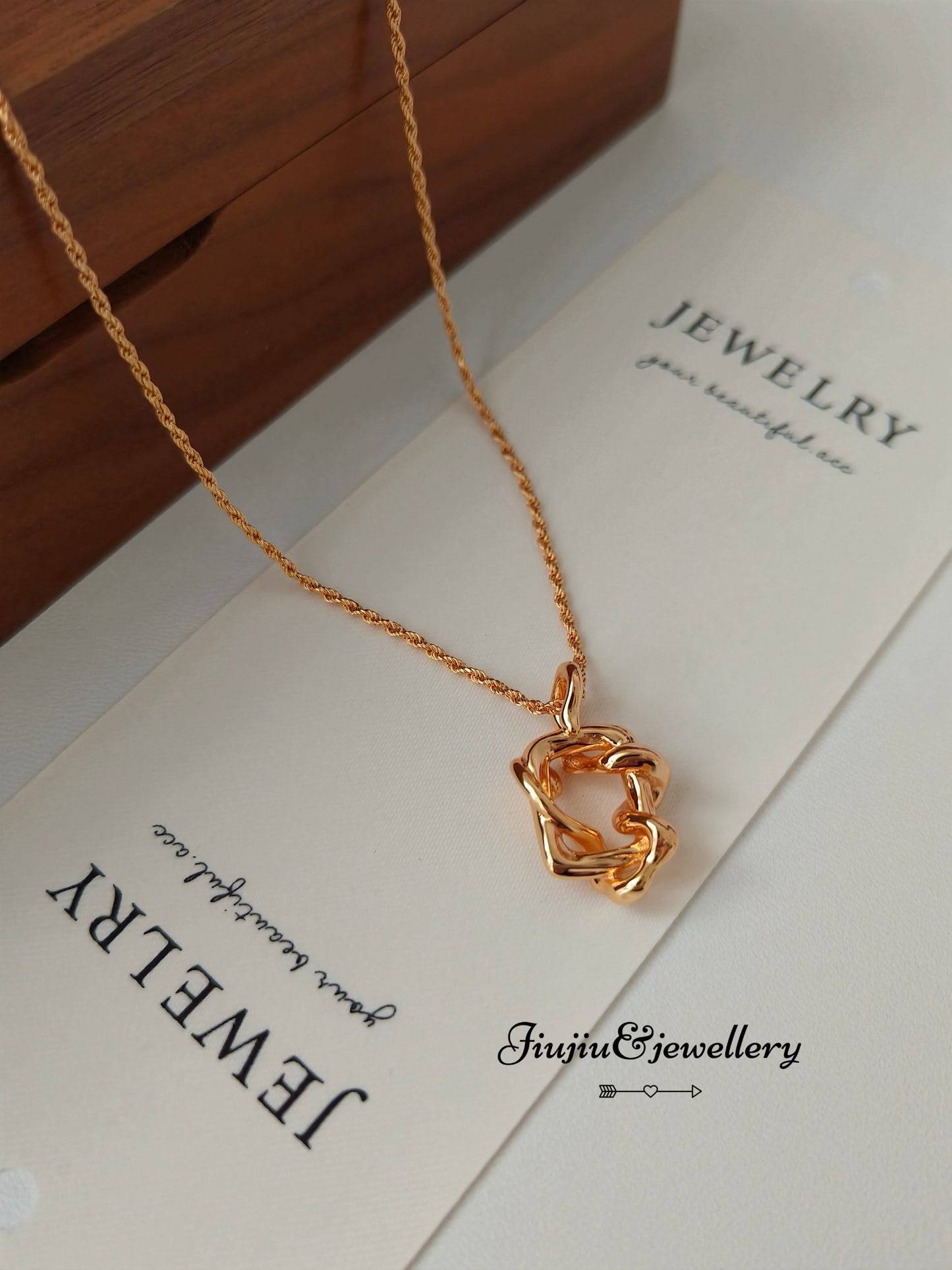 18k Gold Möbius Ring Necklace