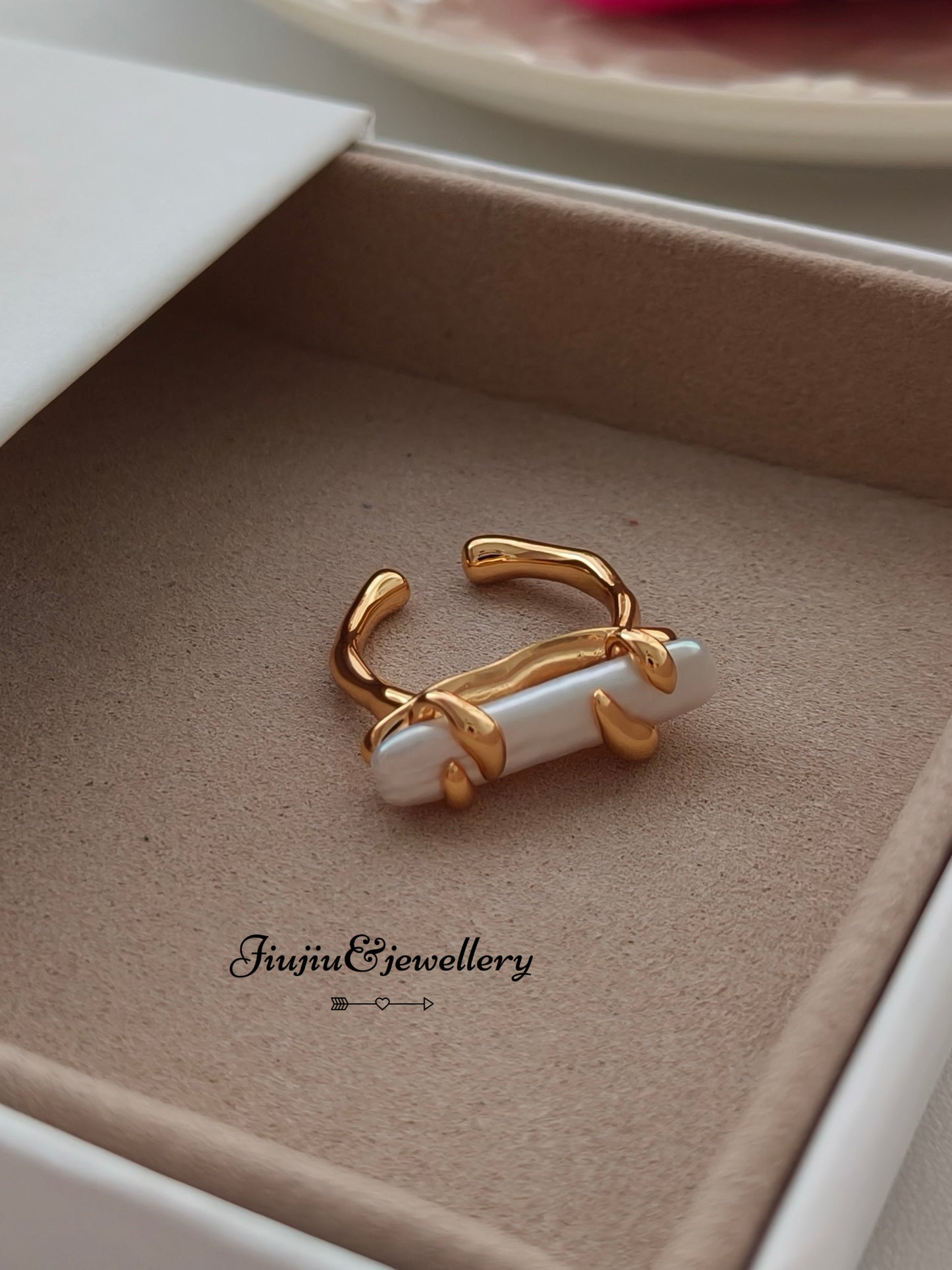 Long Bamboo Baroque Open End Ring