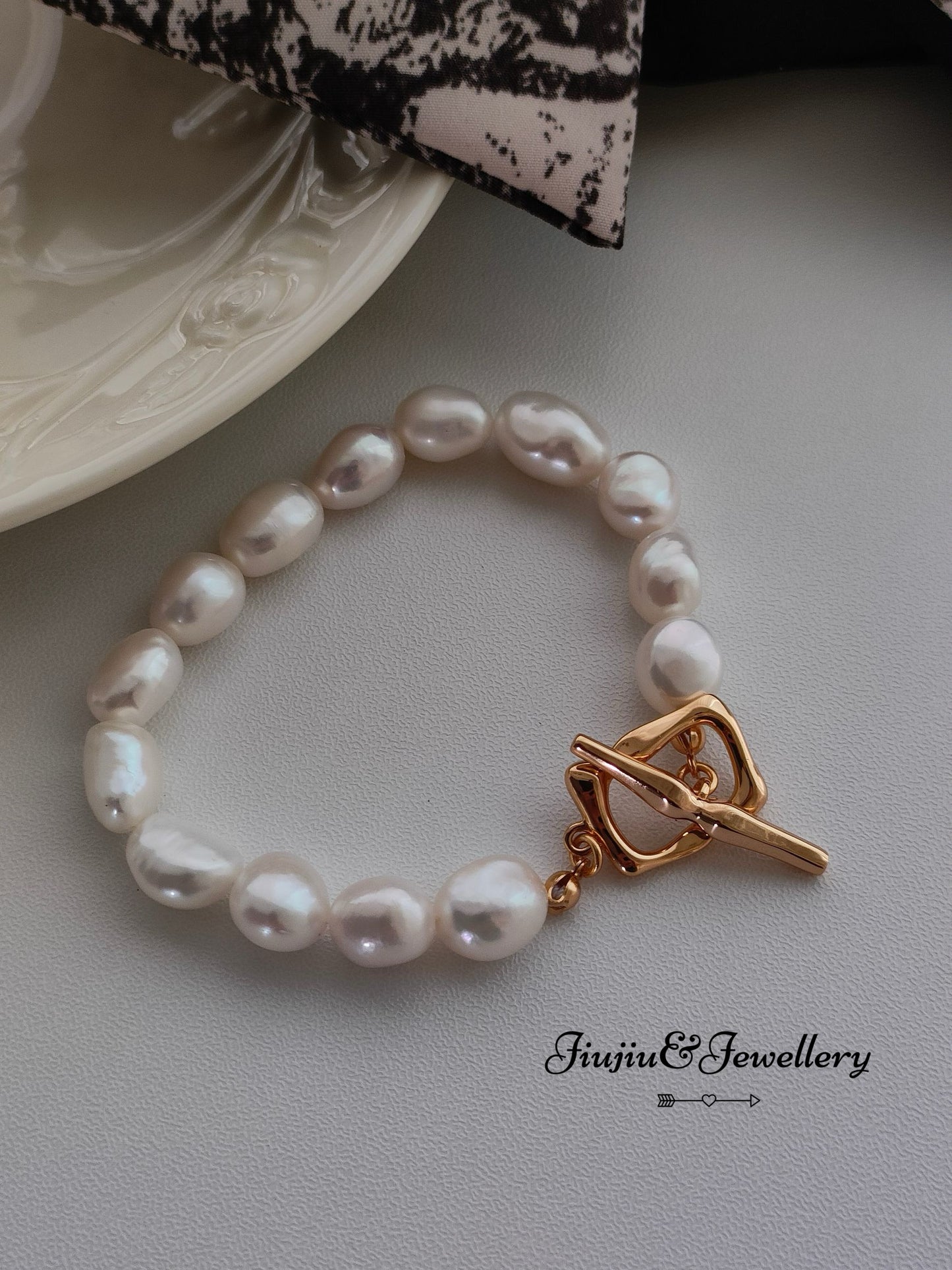 Small Square Baroque Pearl Bracelet