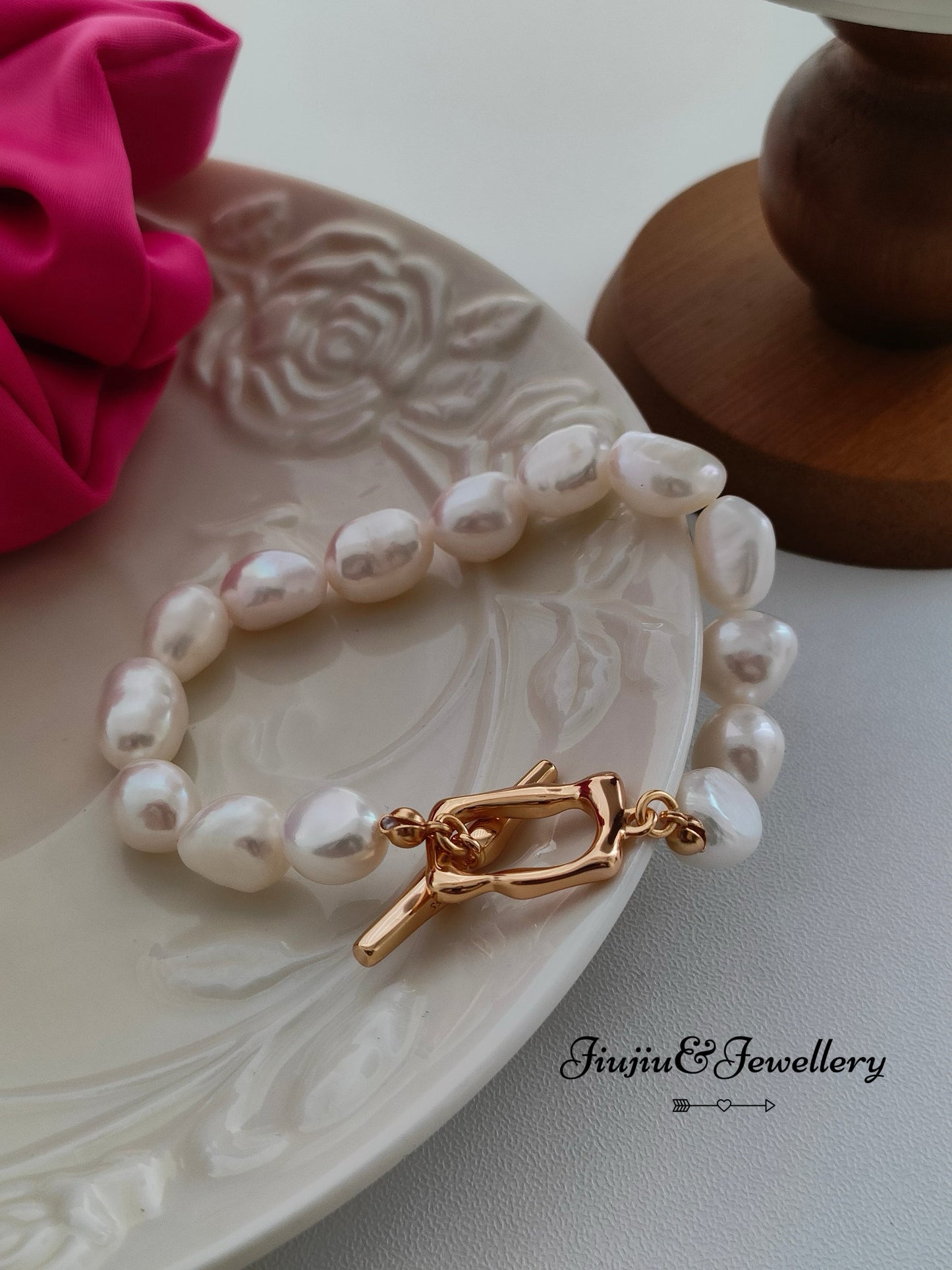 Small Square Baroque Pearl Bracelet