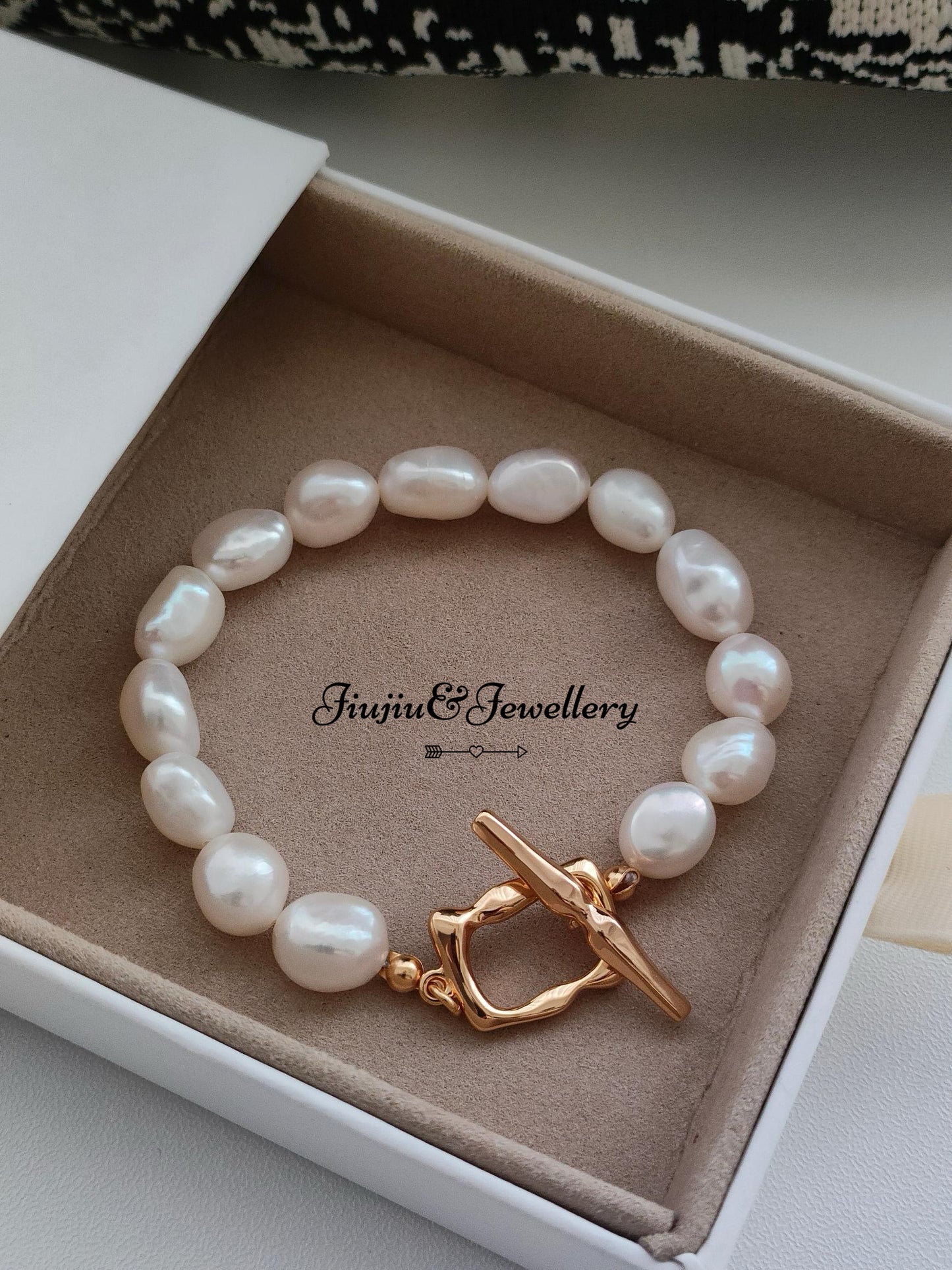 Small Square Baroque Pearl Bracelet