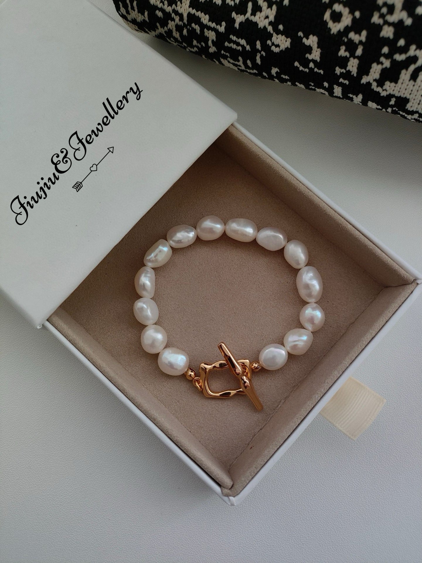 Small Square Baroque Pearl Bracelet