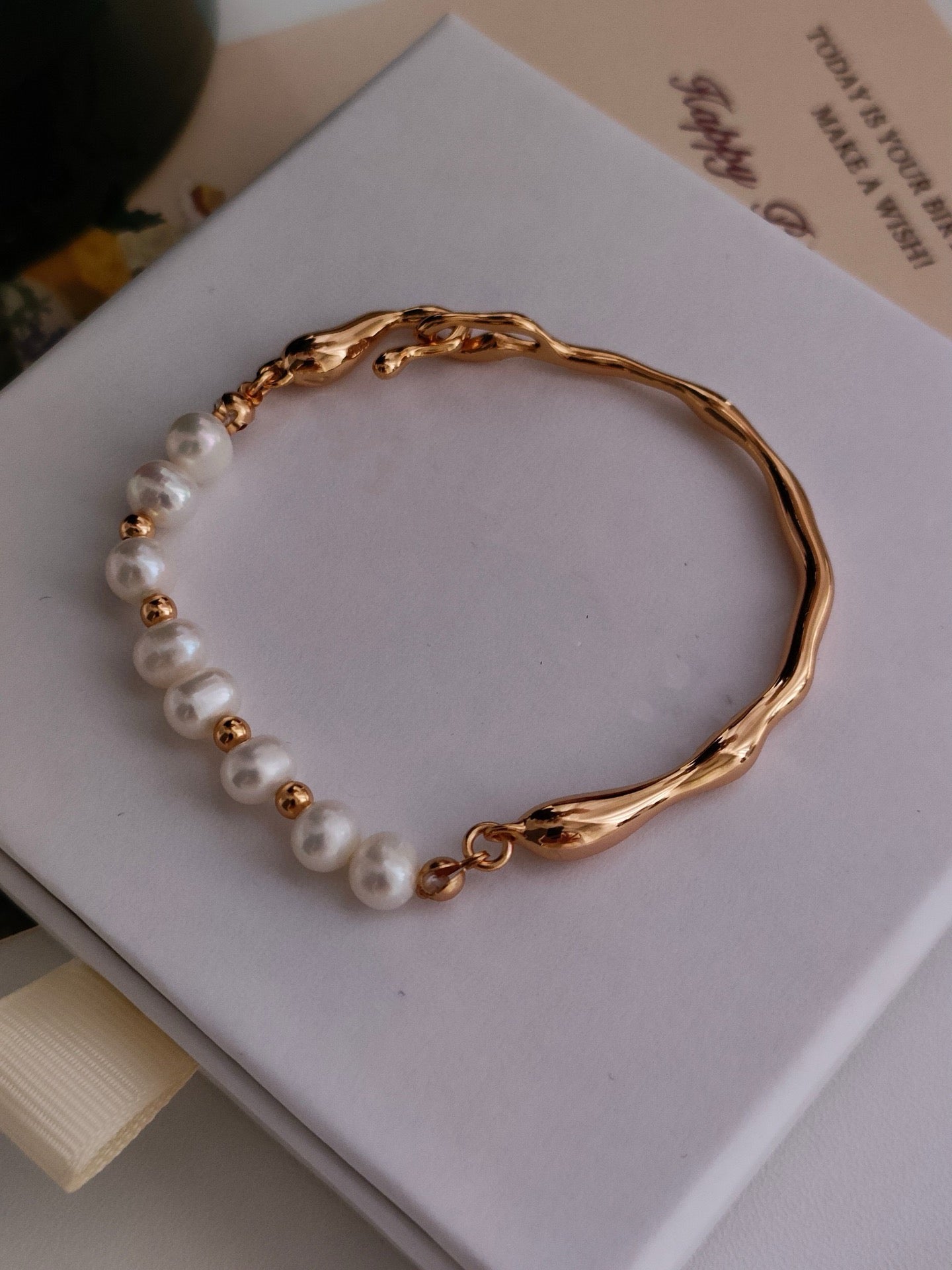 Simple Style Pearl Bracelet