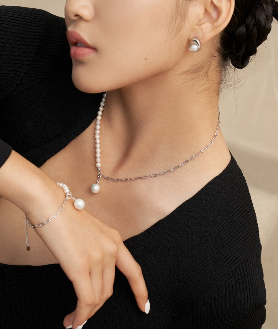 Square Chain Pearl Necklace